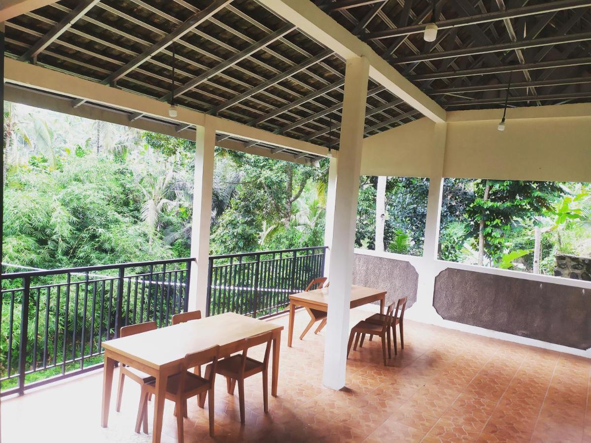 Kelapa Gading Villas Banyuwangi  Εξωτερικό φωτογραφία